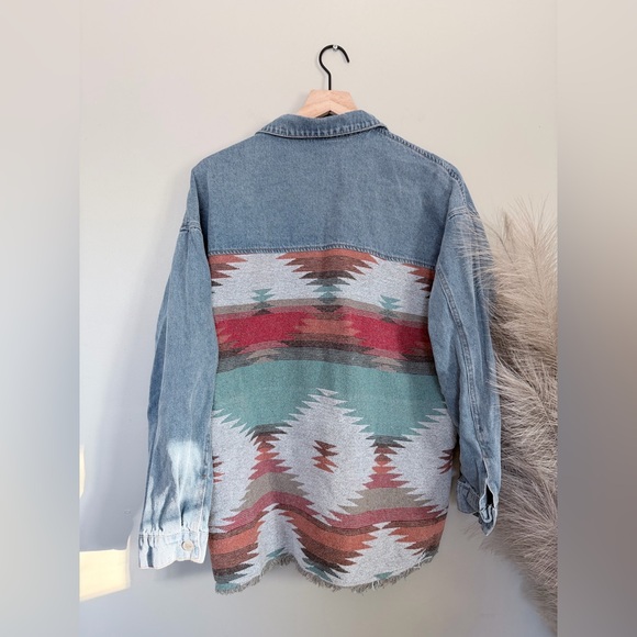 Women's Aztec Jean Jacket - Picture 5 of 5